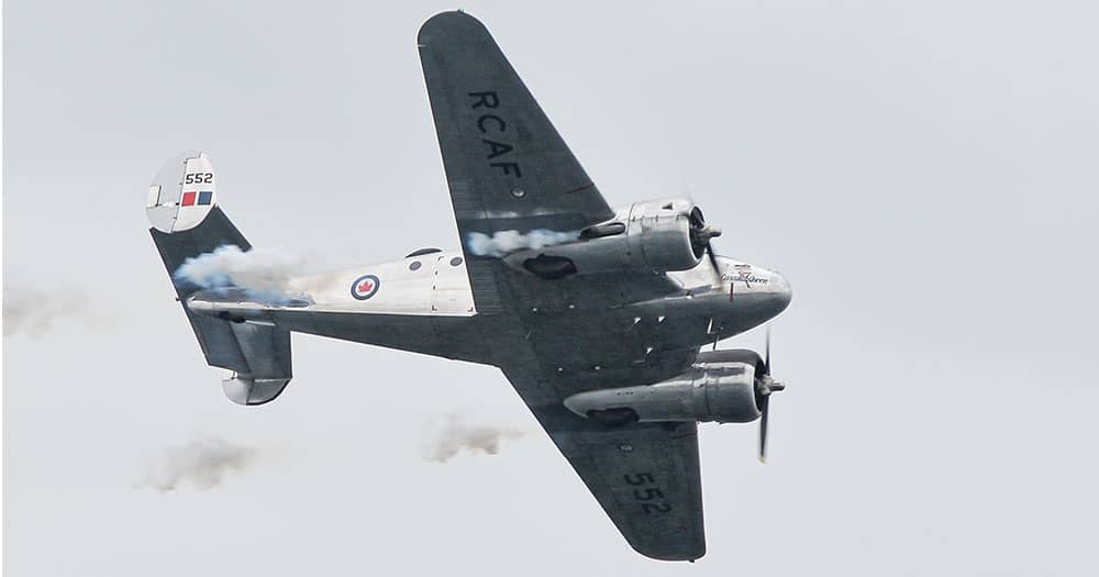 RCAF 552 flying against a clear sky